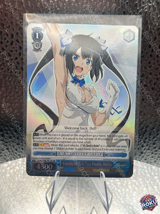 Familia of Just Two People, Hestia (DDM/S88-TE12S) - Is it Wrong to Try to Pick Up Girls in a Dungeon? - Weiss Schwarz Card (NM)